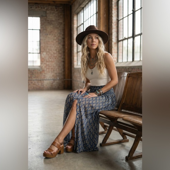 NWT Promesa Boho Floral Print Button Smocked Slit Maxi Skirt Blue - Picture 4 of 8